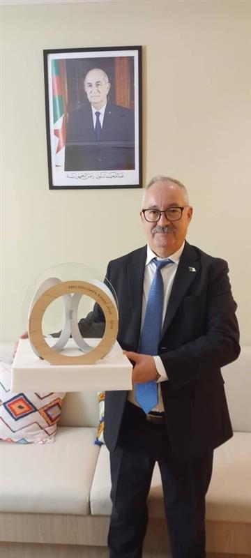 f9d6958b 1549 46cd b272 25b0738a4307